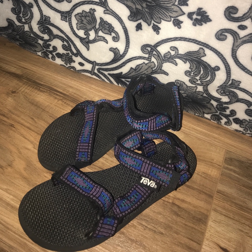 TEVA sandals !! 🌴🌴🌴